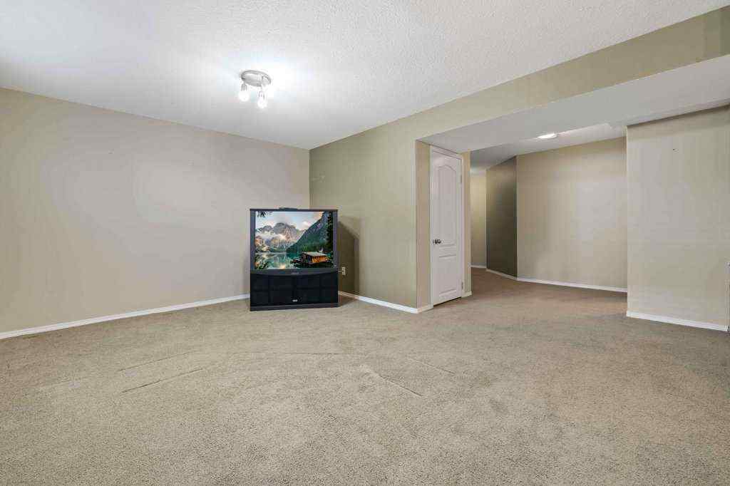 MLS® A2259478 - 324 Washington Way SE in River Flats Medicine Hat, Residential