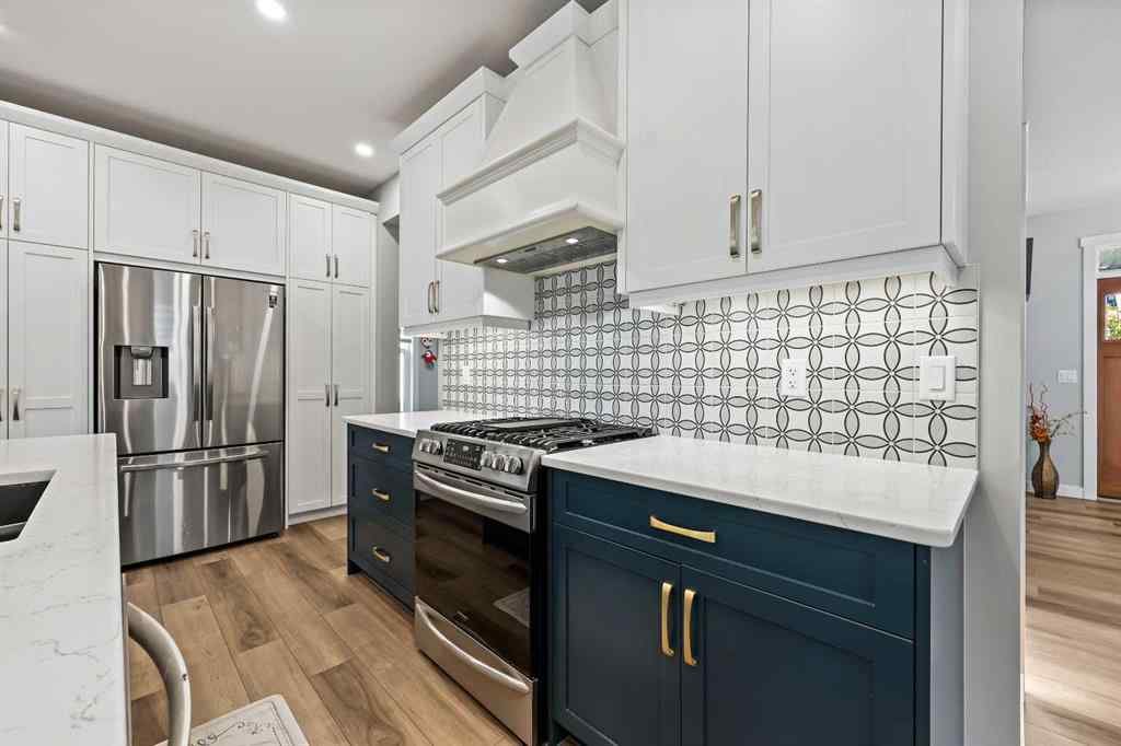 MLS® A2259480 - 34 Coach Ridge Point SW in Coach Hill Calgary, Residential