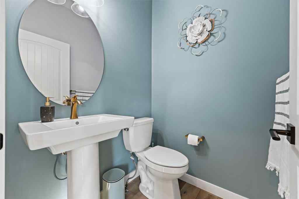 MLS® A2259480 - 34 Coach Ridge Point SW in Coach Hill Calgary, Residential