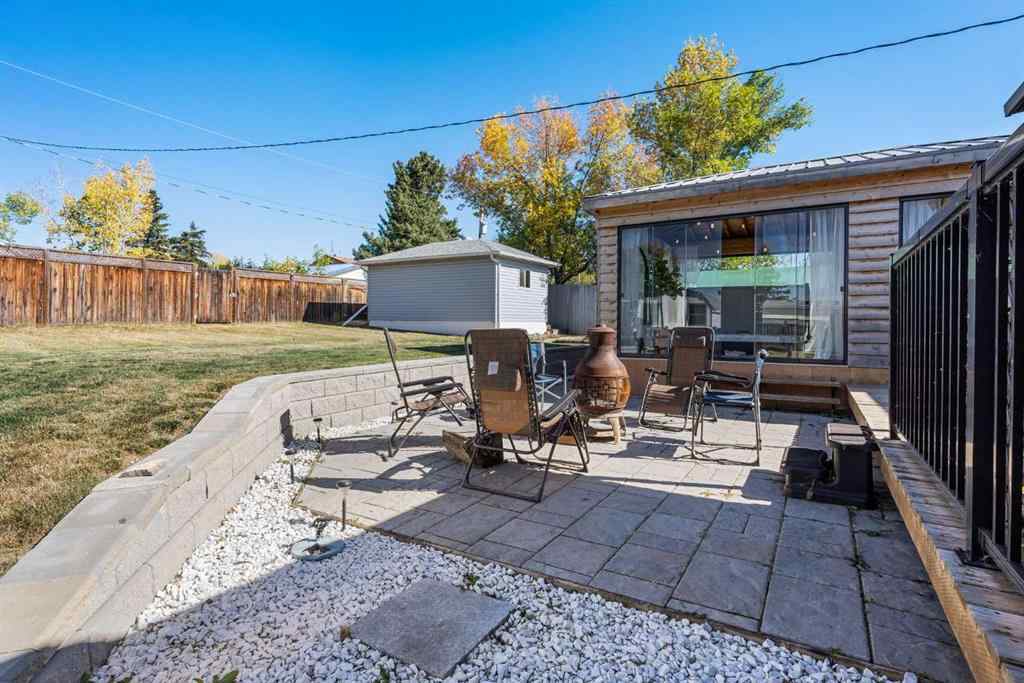 MLS® A2259485 - 230 Frederick Avenue W in NONE Standard, Residential