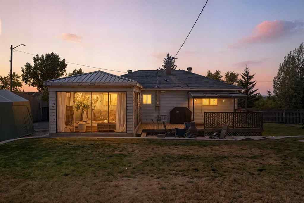 MLS® A2259485 - 230 Frederick Avenue W in NONE Standard, Residential