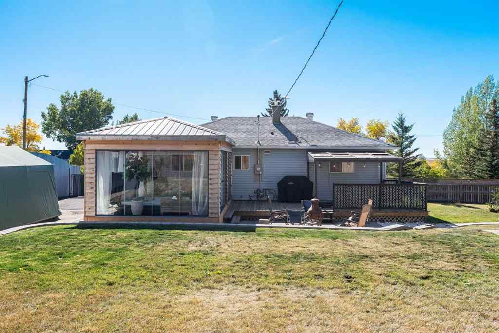 MLS® A2259485 - 230 Frederick Avenue W in NONE Standard, Residential