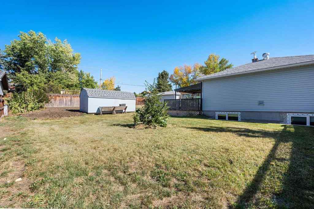 MLS® A2259485 - 230 Frederick Avenue W in NONE Standard, Residential