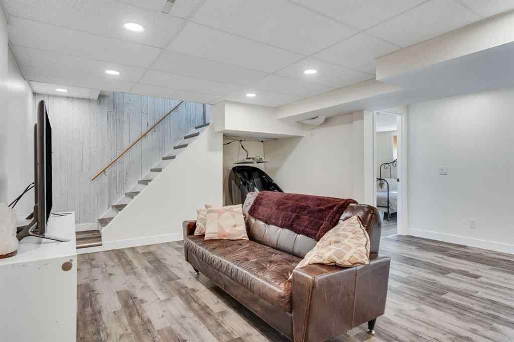 MLS® A2259485 - 230 Frederick Avenue W in NONE Standard, Residential