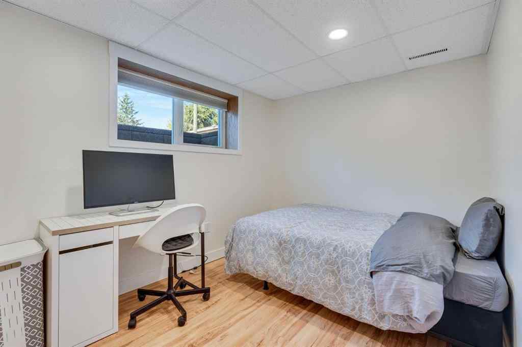 MLS® A2259485 - 230 Frederick Avenue W in NONE Standard, Residential