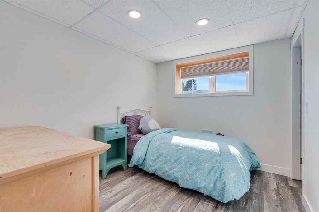 MLS® A2259485 - 230 Frederick Avenue W in NONE Standard, Residential