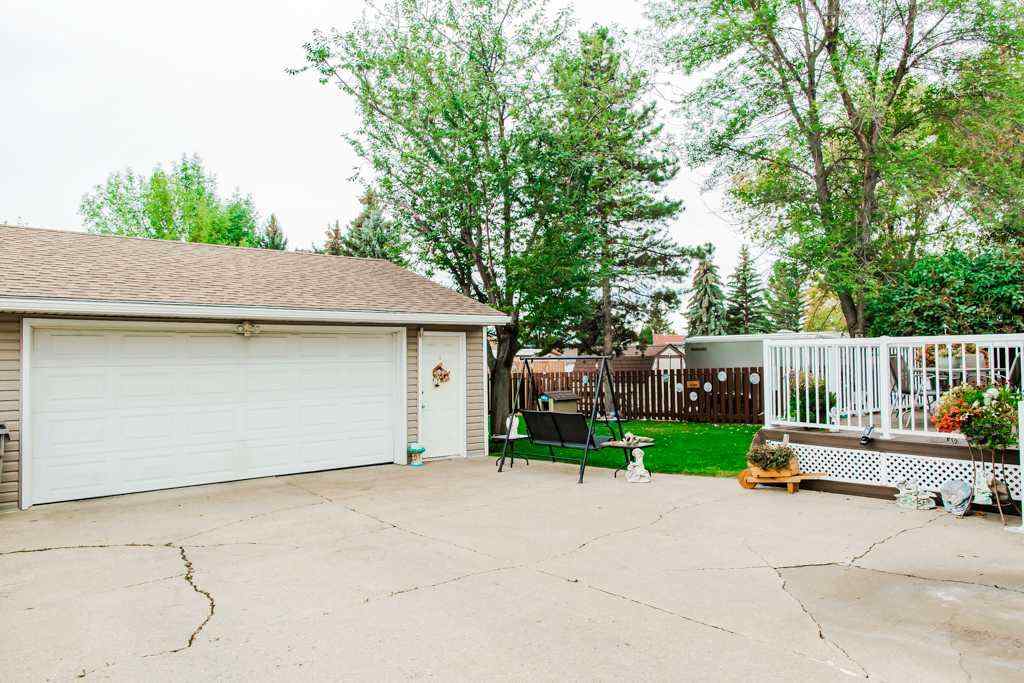 MLS® A2259493 - 9905 70 Avenue  in South Patterson Place Grande Prairie, Residential