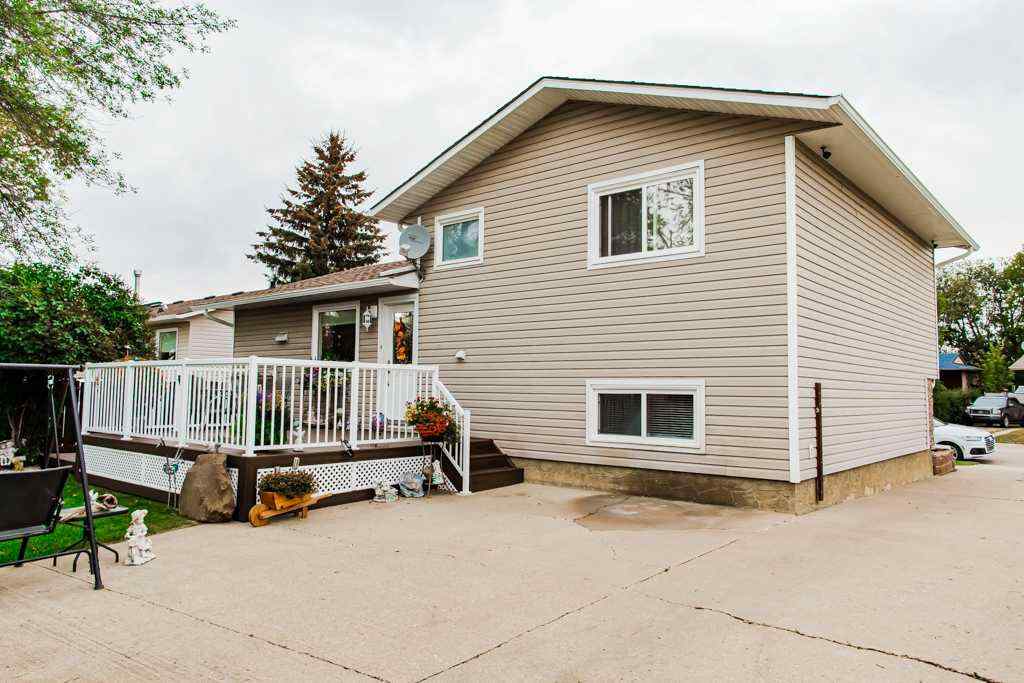 MLS® A2259493 - 9905 70 Avenue  in South Patterson Place Grande Prairie, Residential