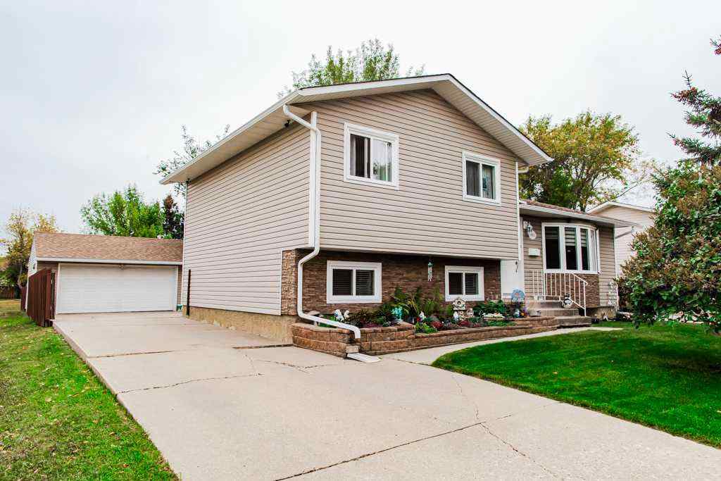 MLS® A2259493 - 9905 70 Avenue  in South Patterson Place Grande Prairie, Residential