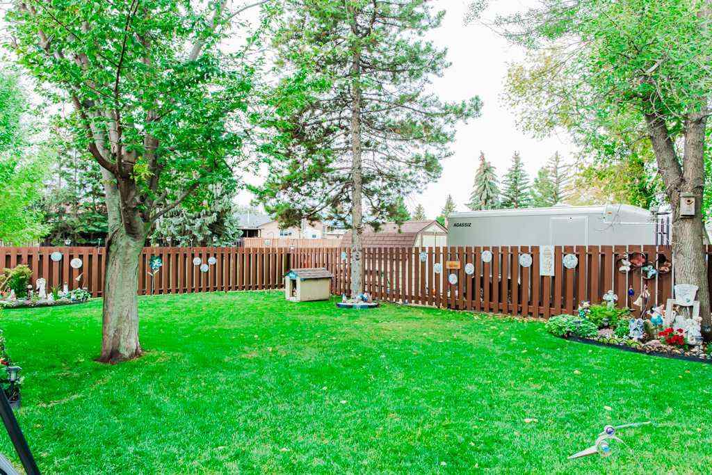 MLS® A2259493 - 9905 70 Avenue  in South Patterson Place Grande Prairie, Residential