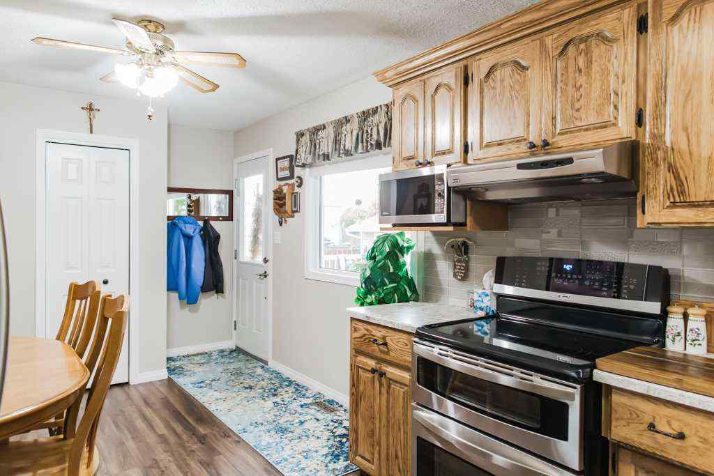MLS® A2259493 - 9905 70 Avenue  in South Patterson Place Grande Prairie, Residential