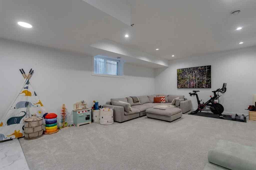 MLS® A2259496 - 1831 30 Avenue SW in South Calgary Calgary, Residential