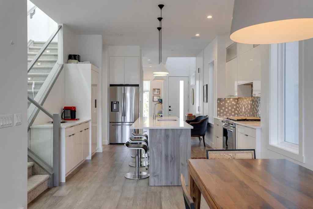 MLS® A2259496 - 1831 30 Avenue SW in South Calgary Calgary, Residential