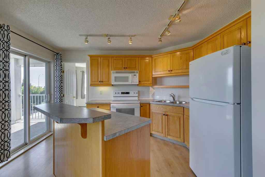 MLS® A2259499 - Unit #301 7301 Valleyview Park SE in Dover Calgary, Residential