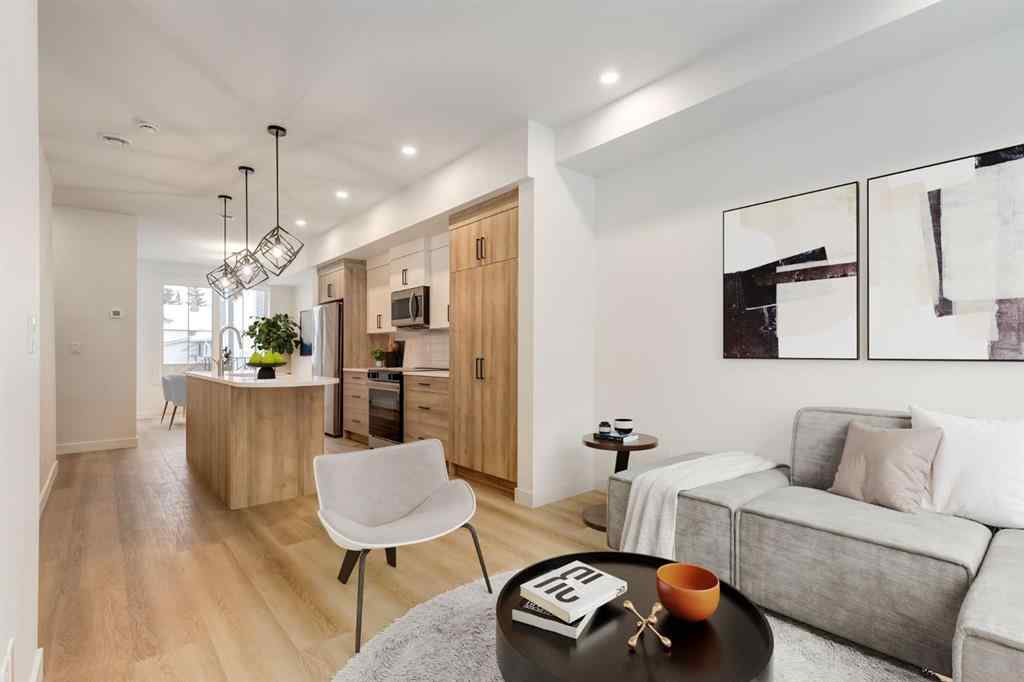 MLS® A2259507 - 1651 8 Avenue NW in Hillhurst Calgary, Commercial