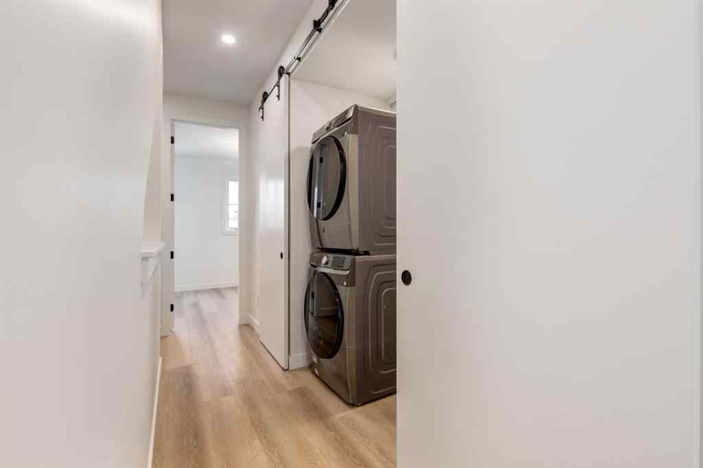 MLS® A2259507 - 1651 8 Avenue NW in Hillhurst Calgary, Commercial