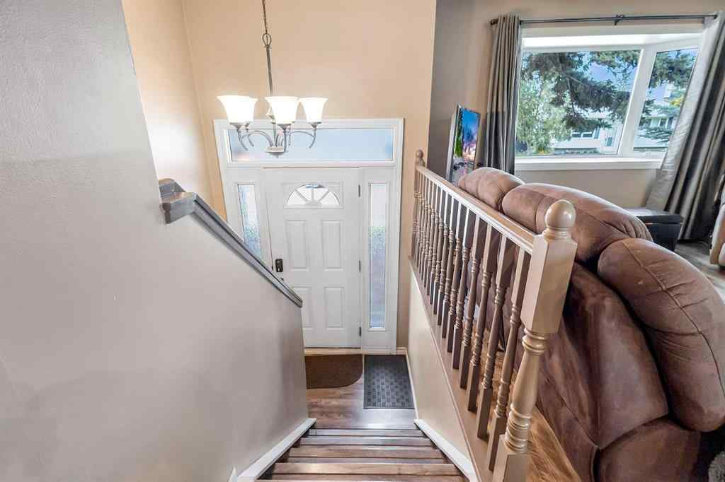 MLS® A2259512 - 3335 Doverview Road SE in Dover Calgary, Residential