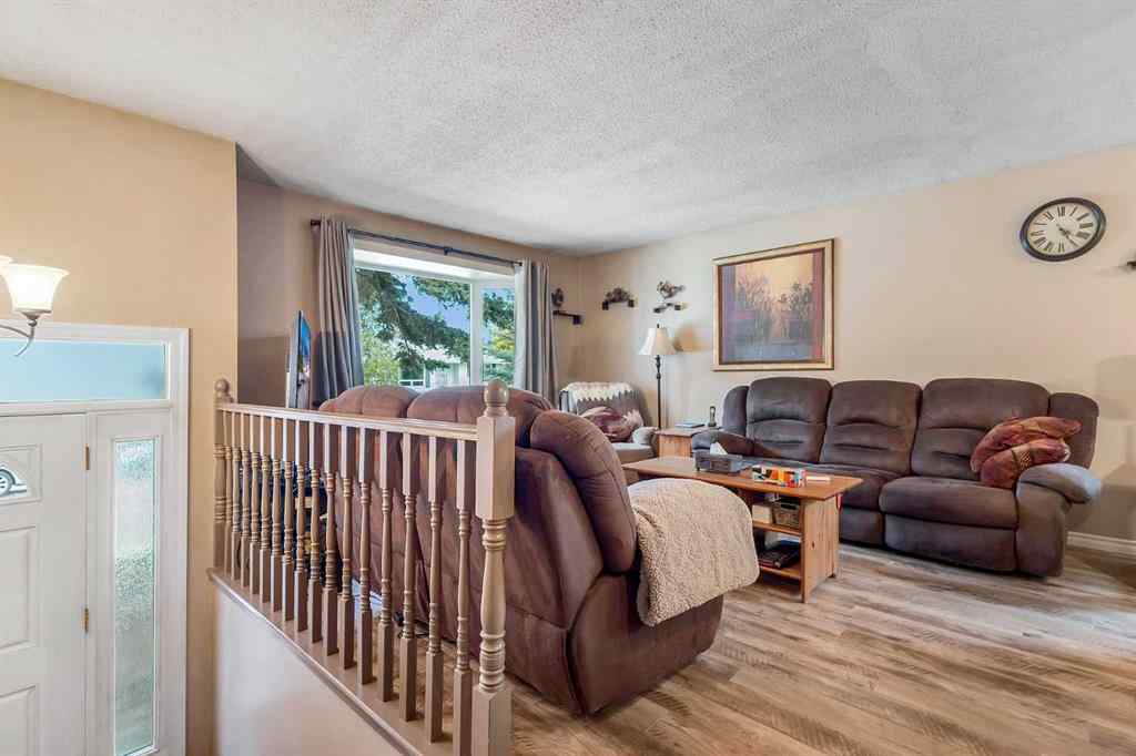 MLS® A2259512 - 3335 Doverview Road SE in Dover Calgary, Residential