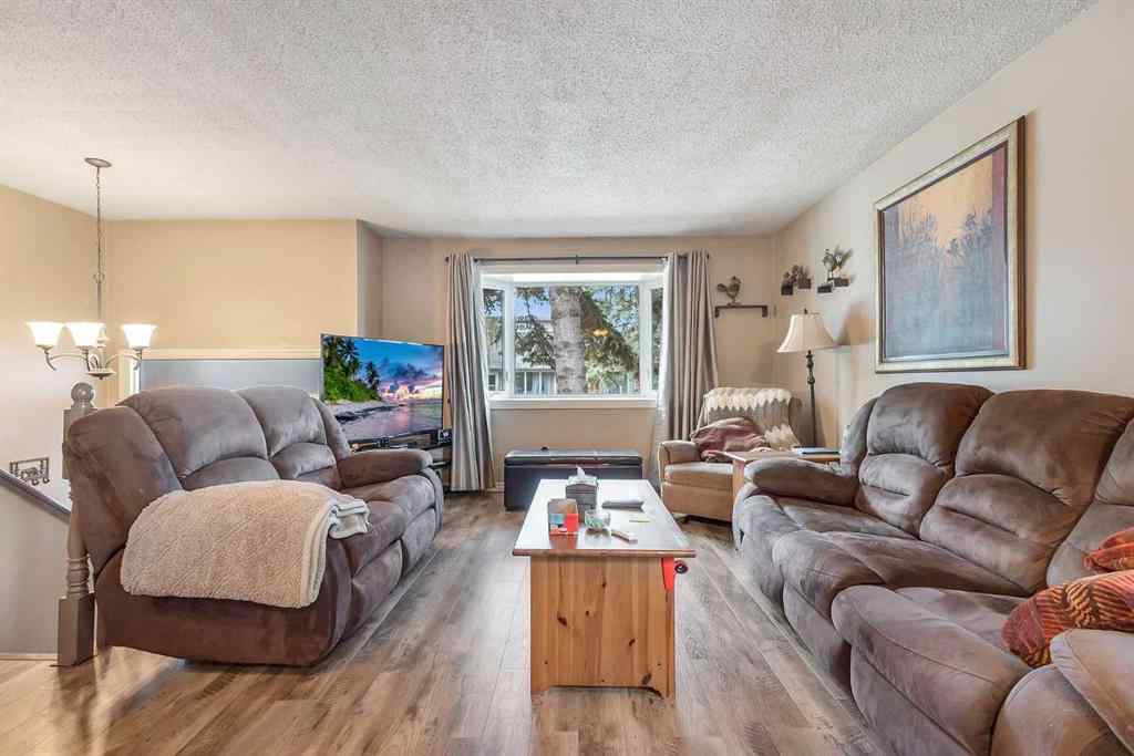 MLS® A2259512 - 3335 Doverview Road SE in Dover Calgary, Residential