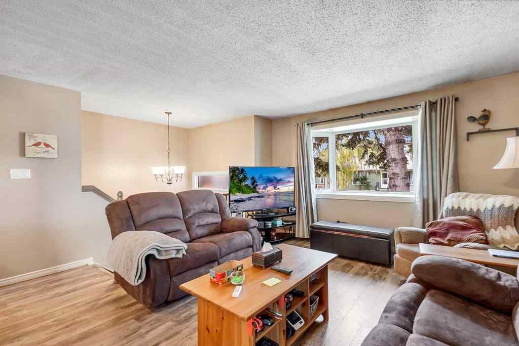 MLS® A2259512 - 3335 Doverview Road SE in Dover Calgary, Residential