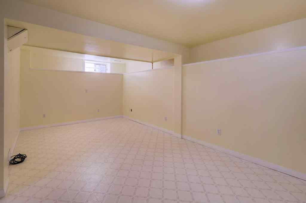 MLS® A2259528 - 8127 43 Avenue NW in Bowness Calgary, Residential