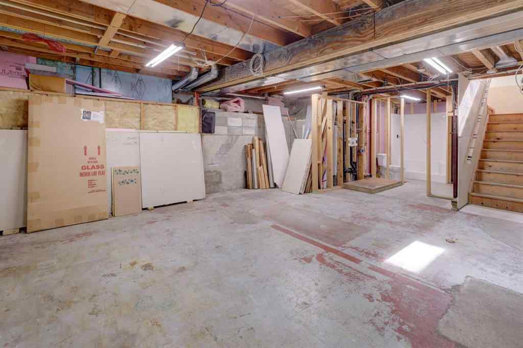 MLS® A2259528 - 8127 43 Avenue NW in Bowness Calgary, Residential