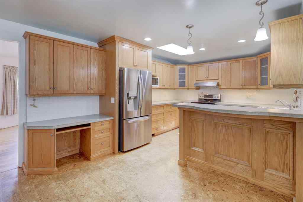 MLS® A2259528 - 8127 43 Avenue NW in Bowness Calgary, Residential