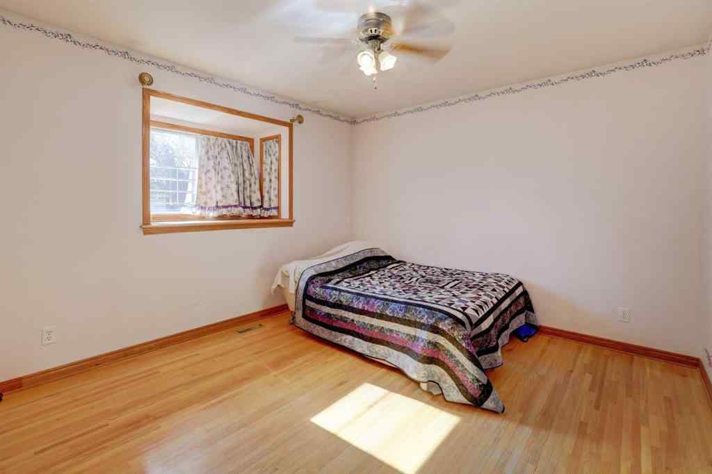 MLS® A2259528 - 8127 43 Avenue NW in Bowness Calgary, Residential