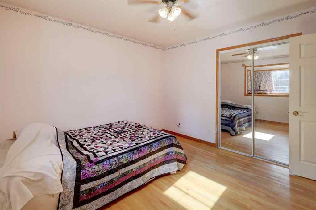 MLS® A2259528 - 8127 43 Avenue NW in Bowness Calgary, Residential