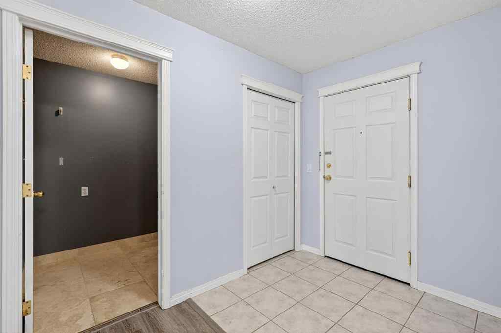 MLS® A2259542 - Unit #208 20 Country Hills View NW in Country Hills Calgary, Residential