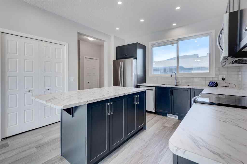 MLS® A2259550 - 362 Wolf Creek Manor SE in Wolf Willow Calgary, Residential