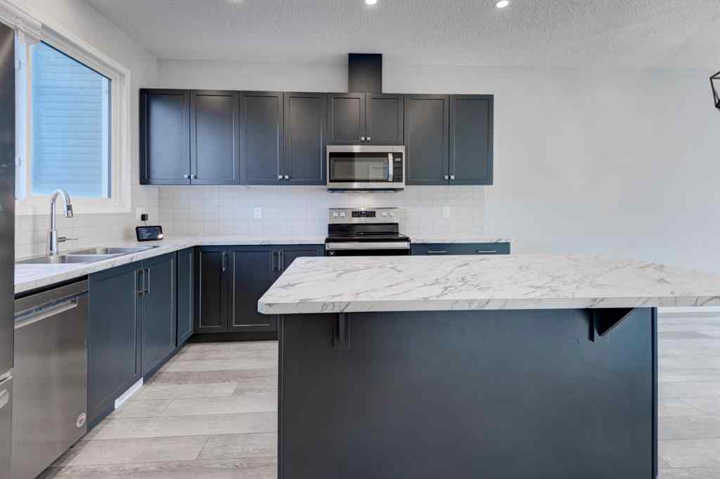 MLS® A2259550 - 362 Wolf Creek Manor SE in Wolf Willow Calgary, Residential