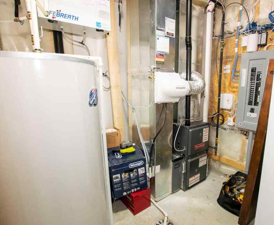 MLS® A2259553 - 216 Chelsea Drive  in Chelsea_CH Chestermere, Residential