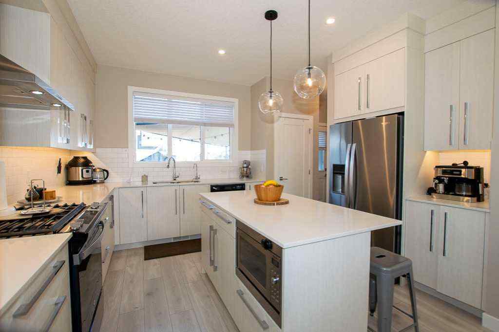MLS® A2259553 - 216 Chelsea Drive  in Chelsea_CH Chestermere, Residential