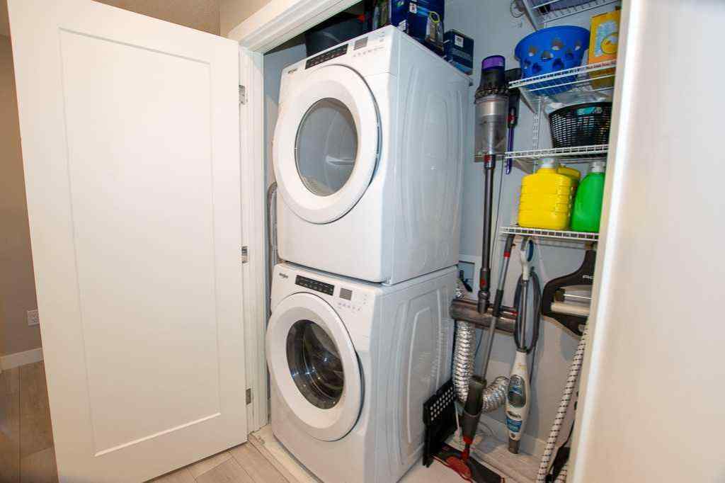 MLS® A2259553 - 216 Chelsea Drive  in Chelsea_CH Chestermere, Residential