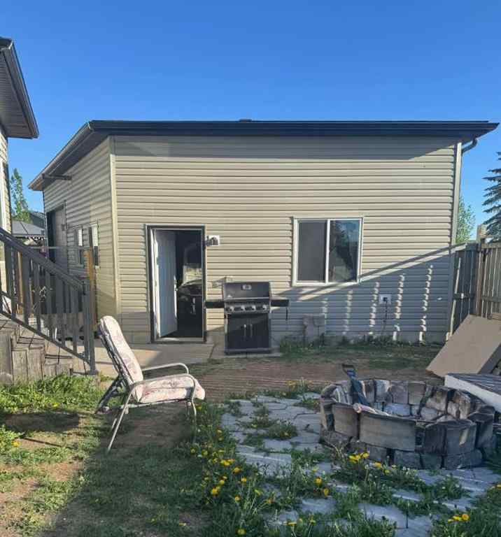 MLS® A2259564 - 148 Stonegate Crescent NW in Stonegate Airdrie, Residential