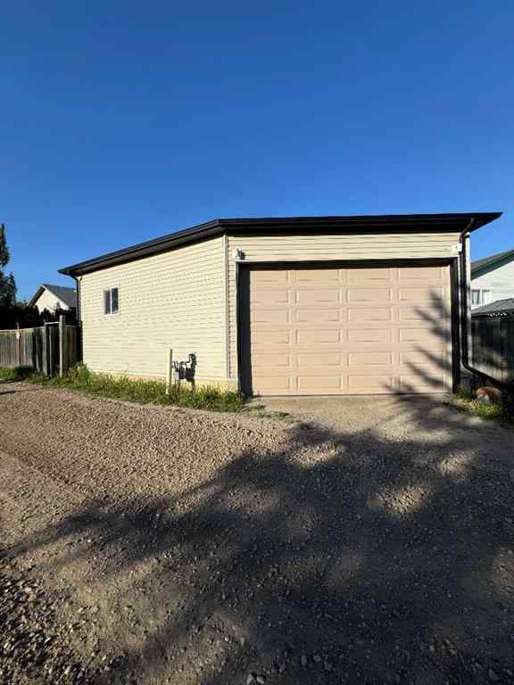 MLS® A2259564 - 148 Stonegate Crescent NW in Stonegate Airdrie, Residential