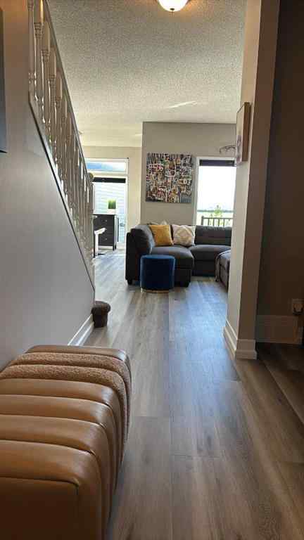 MLS® A2259564 - 148 Stonegate Crescent NW in Stonegate Airdrie, Residential