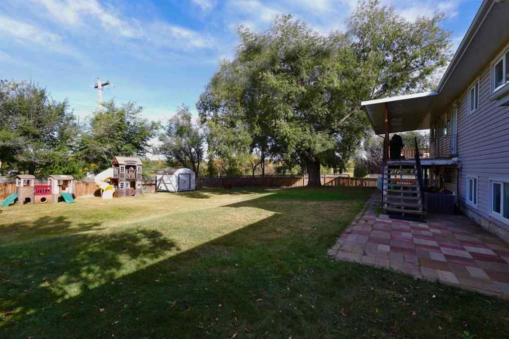 MLS® A2259572 - 5226 52 Street  in Daysland Daysland, Residential