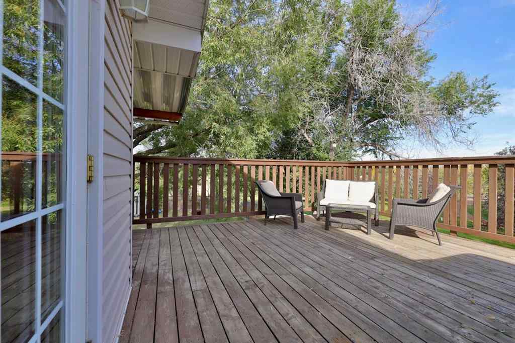 MLS® A2259572 - 5226 52 Street  in Daysland Daysland, Residential