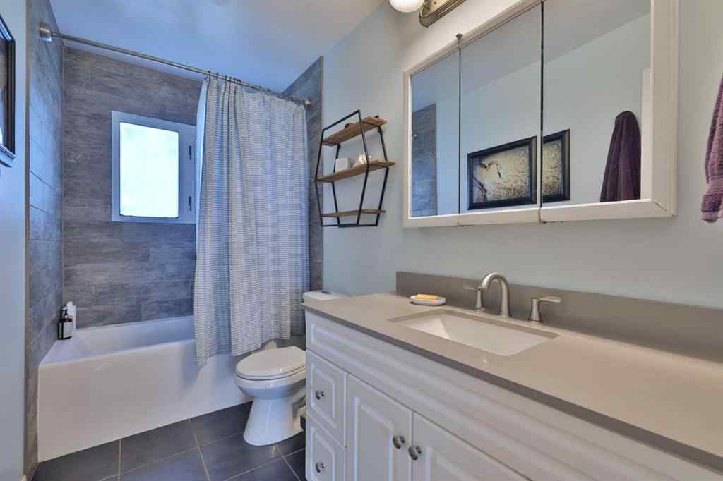 MLS® A2259572 - 5226 52 Street  in Daysland Daysland, Residential