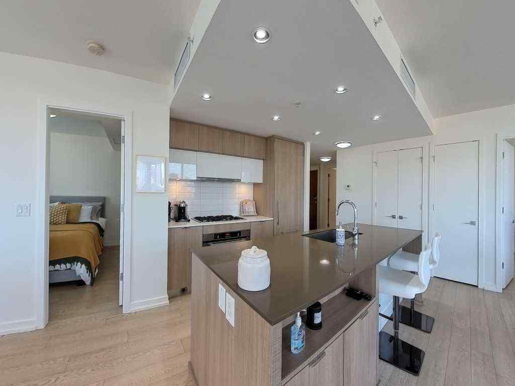 MLS® A2259575 - Unit #404 128 2 Street SW in Chinatown Calgary, Residential