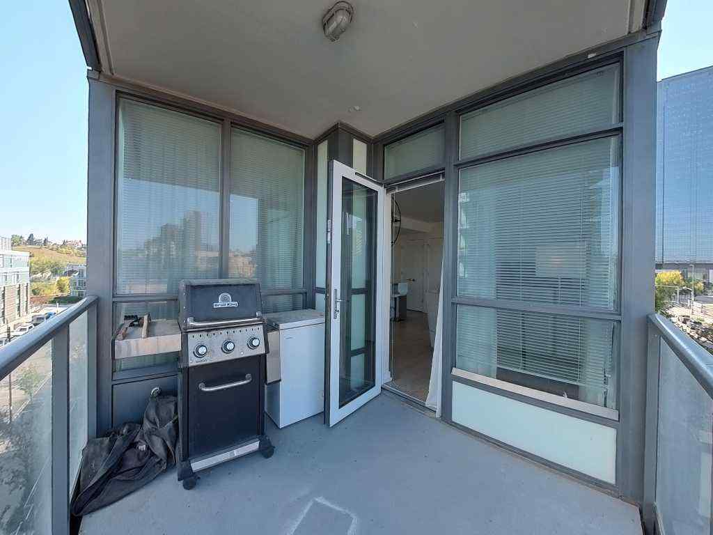 MLS® A2259575 - Unit #404 128 2 Street SW in Chinatown Calgary, Residential