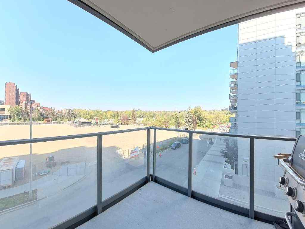 MLS® A2259575 - Unit #404 128 2 Street SW in Chinatown Calgary, Residential