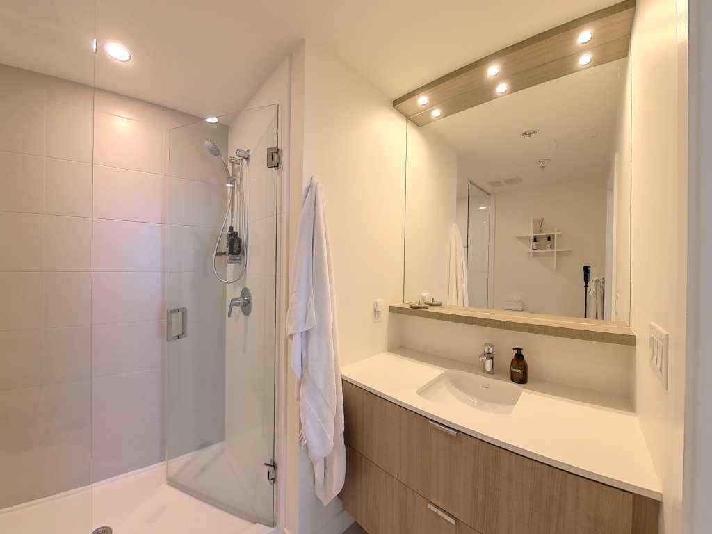 MLS® A2259575 - Unit #404 128 2 Street SW in Chinatown Calgary, Residential