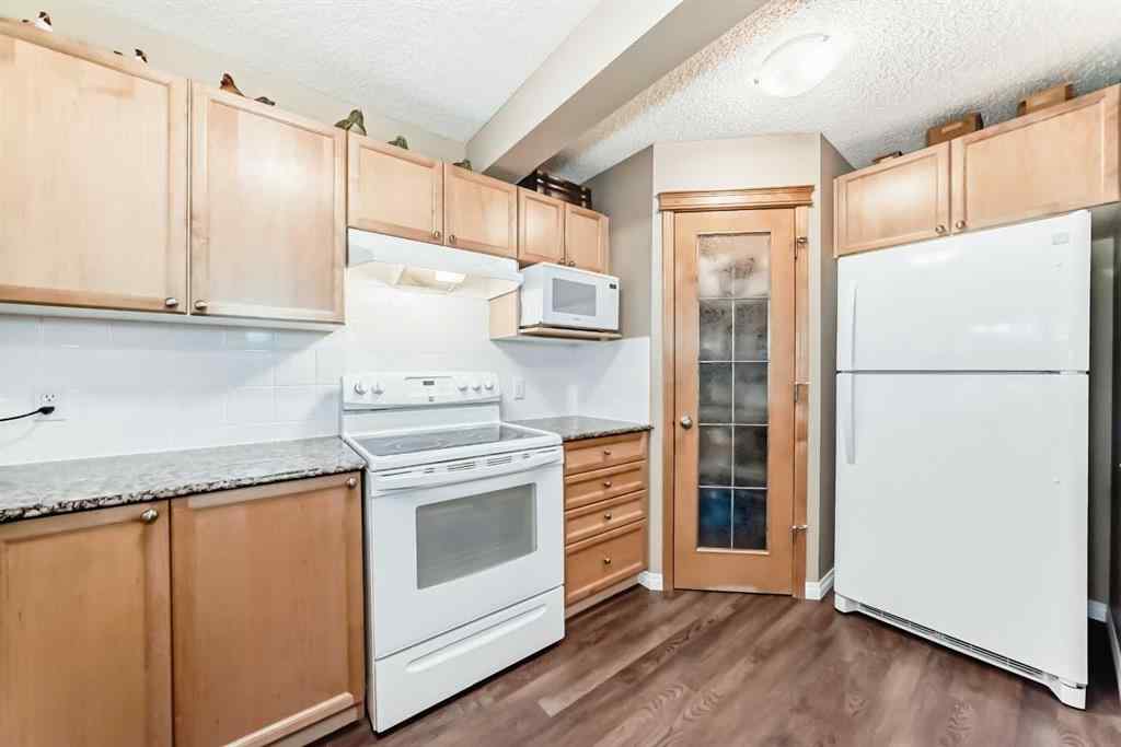 MLS® A2259579 - 66 Cougar ridge Circle SW in Cougar Ridge Calgary, Residential