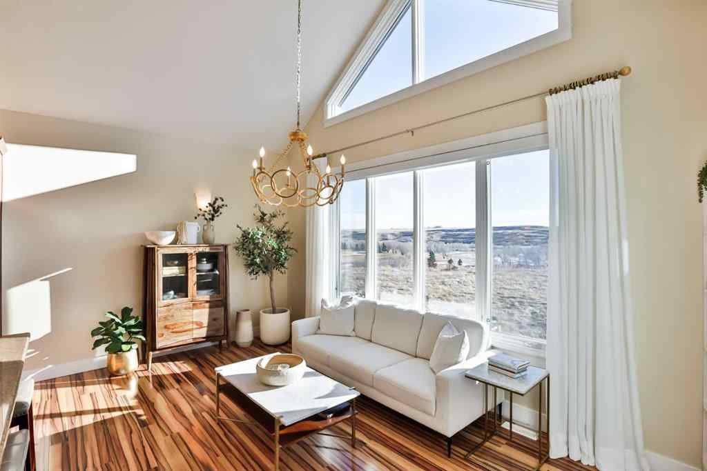 MLS® A2259592 - 804 Fairway Boulevard  in NONE Cardston, Residential