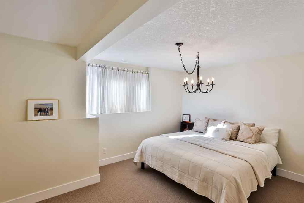 MLS® A2259592 - 804 Fairway Boulevard  in NONE Cardston, Residential