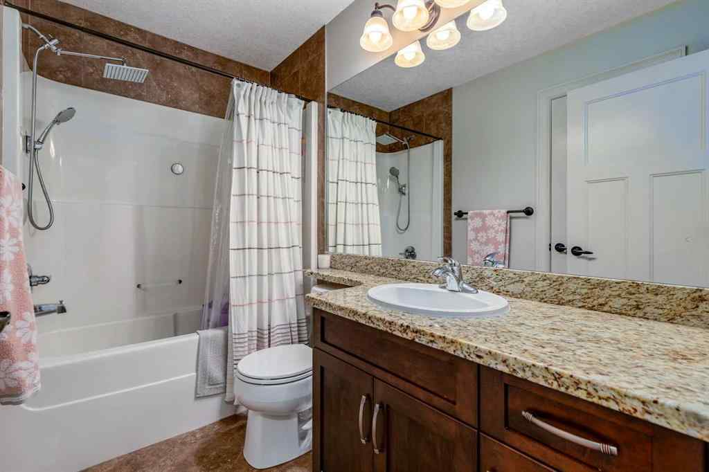 MLS® A2259597 - 3 Kincora Glen Bay NW in Kincora Calgary, Residential