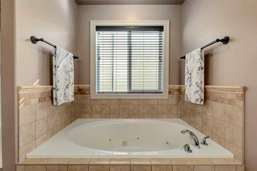 MLS® A2259597 - 3 Kincora Glen Bay NW in Kincora Calgary, Residential